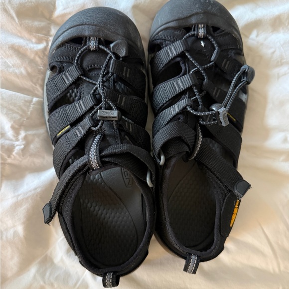 Keen Black Sandals size 38/US 6 EUC - Picture 7 of 11